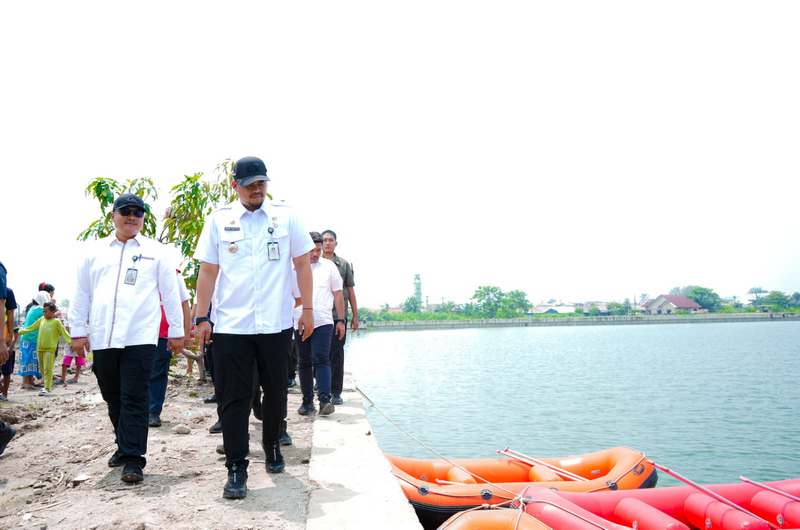 Pastikan Hasil Pekerjaan Berkualitas, Bobby Nasution Tinjau Kolam Retensi Danau Laguna