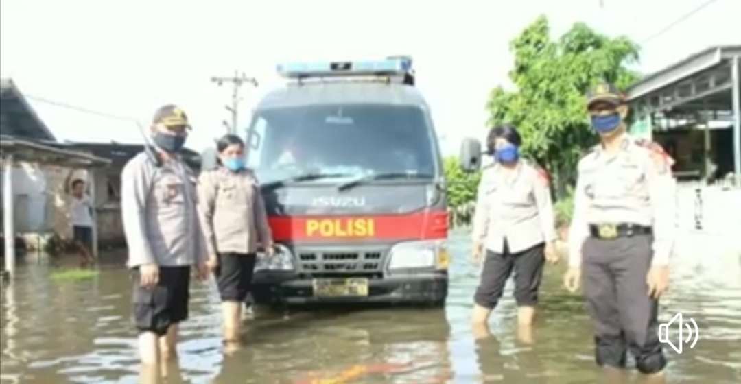 Polres Belawan Salurkan Sembako ke  Kampung Nelayan Indah