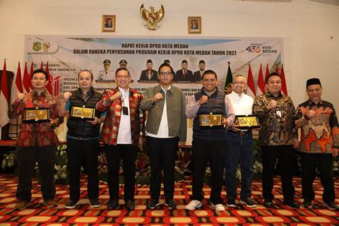 Percepat Pertumbuhan Ekonomi, Rico Waas Dorong Penguatan Sinergi Pemko-DPRD Medan