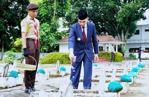 Peringati Hari Pahlawan, Pjs Bupati Labuhanbatu Ziarah ke TMP