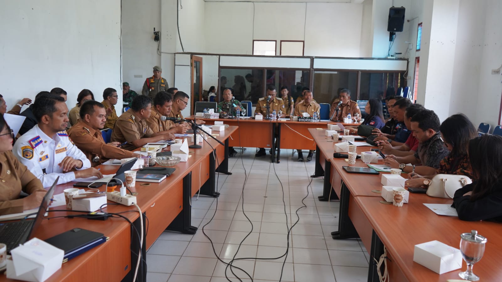 Rakor Bersama Pengusaha SPBU, Wakil Bupati Toba Tegaskan Kuota BBM Tidak Berkurang