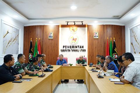Terima Kunjungan Tim Peneliti Seskoad, Pemkab Taput Tegaskan Sinergi Strategis dengan TNI