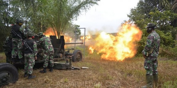 Batalyon Arhanud 11/WBY Latihan Menembak Senjata Berat