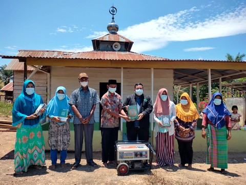 Listrik Belum Jamah Dusun Sidodadi,  DD Waspada Distribusikan Genset Bagi Masjid