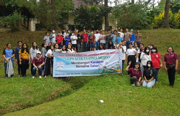 Remaja GKPS Maranatha Adakan Pembinaan di Sibolangit