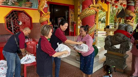 Electronic City Indonesia melalui Artha Graha Peduli Gelar Baksos dan Pengobatan Gratis