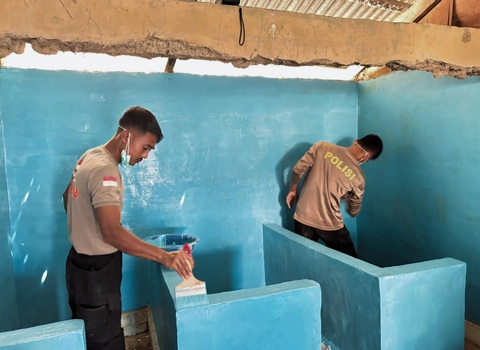 Sinergi Kemanusiaan Brimob dan PMI, Dapur Lapangan Beroperasi dan Masjid Diperbaiki di Aek Ngadol