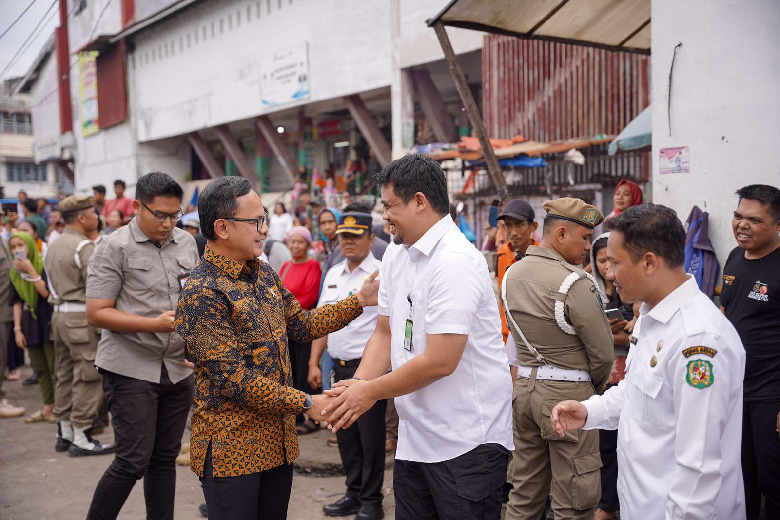 Wamendagri Bima Arya Nilai Revitalisasi Pasar Akik Contoh Baik Dalam Penataan Pasar