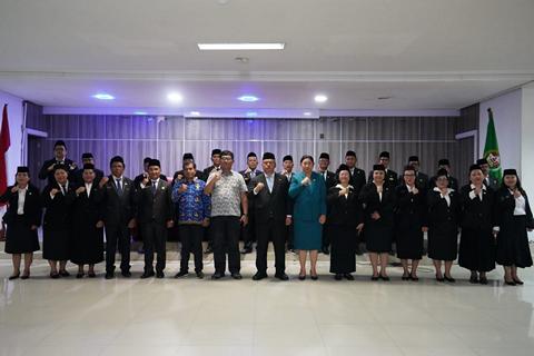 Pemkab Taput Kembali Lakukan Penyegaran Birokrasi dengan Pelantikan Sejumlah ASN