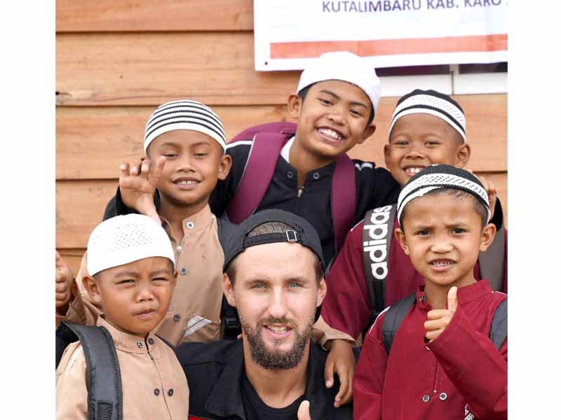 Adriano, Pria Bosinia Dukung Rumah Quran Muallaf Karo Indonesia