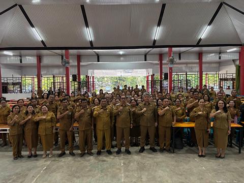 Bupati Taput Harapkan Pelayanan Pendidikan Lebih Profesional dan Transparan