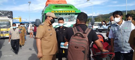 Bupati Samosir Monitoring Pos Penyekatan di Sejumlah Pintu Masuk Kabupaten Samosir