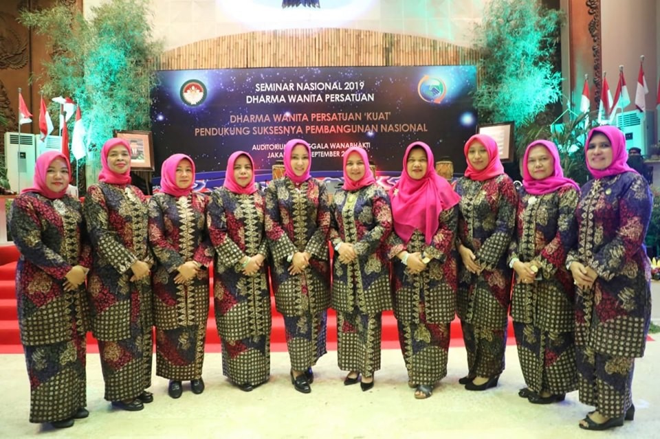 Dharma Wanita Persatuan (DWP) Kota Medan Ikuti Seminar Nasional di Jakarta