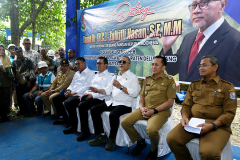 Menko Pangan bersama Pj Gubernur Sumut Tinjau Pompa Air Irigasi di Deli Serdang