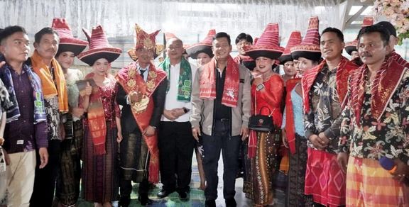 Bupati Simalungun Hadiri Pesta Budaya Kerja Tahun di Dolok Silau