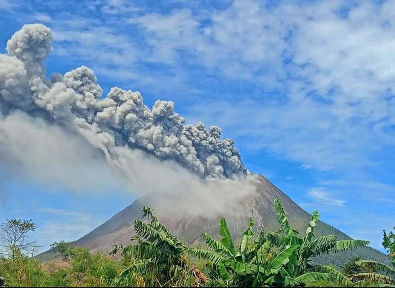 erupsi_sinabung.jpg
