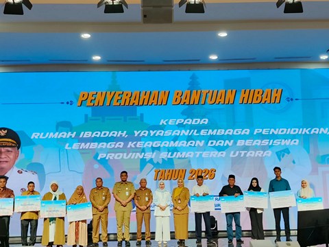 Pemprov Sumut Salurkan Dana Hibah ke 567 Penerima Rumah Ibadah Hingga Beasiswa