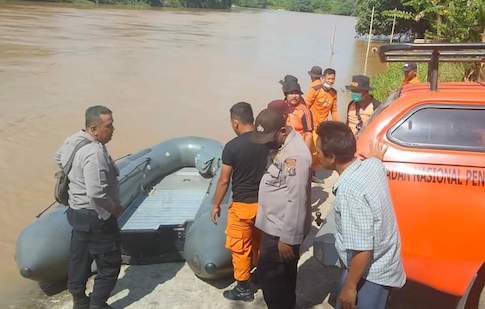 Korban Hanyut di Sungai Bilah Belum Ditemukan