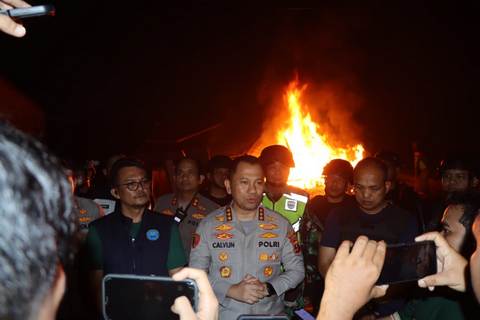 Jermal XV Digempur Aparat Gabungan, Kapolrestabes Medan Pimpin Langsung Operasi
