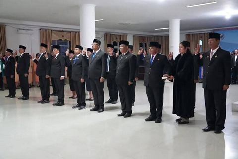 Bupati JTP Lantik Pejabat Eselon II dan Beri Deadline Satu Minggu Serahkan Program Konkret