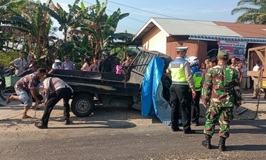 Laka Maut di Jalan Medan-Tebing Tinggi, Pick Up Ringsek Tabrak Tronton hingga Supir Tewas di TKP