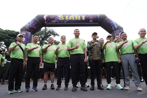 Rico Waas Bersama Pangdam I/BB dan Wagubsu Lepas 20.000 Peserta Fun Run 5K