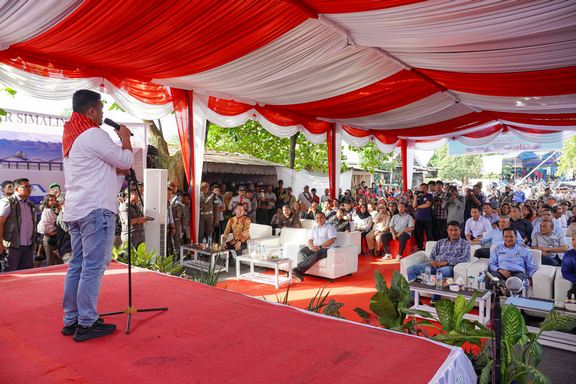 Wali Kota Medan Puji Kebersamaan Pedagang Bangun Pasar Simalingkar