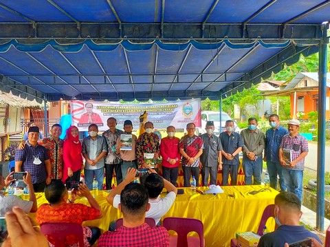 Anggota DPRD Sumut, Penyabar Nakhe Serah Terima Dokumen Grand Desain Sejumlah Desa Wisata di Nias
