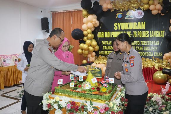 Hadiri Syukuran HUT Polwan Ke-76, Ini Pesan Kapolres Langkat kepada Seluruh Personel Polwan