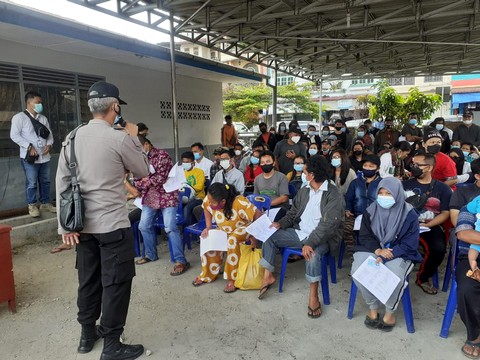 Polres Dairi Gelar Vaksinasi Merdeka Di Pusat Pasar Sidikalang