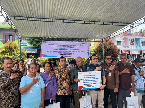 INALUM Serahkan Bantuan Bagi Masyarakat Terdampak Bencana Angin Puting Beliung Di Kabupaten Toba