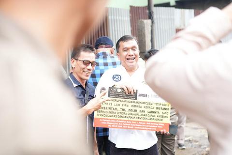 Sesuai Perjanjian & Berita Acara Serah Terima, Pemkab Segel 17 Lapak Jualan di Pasar Delimas