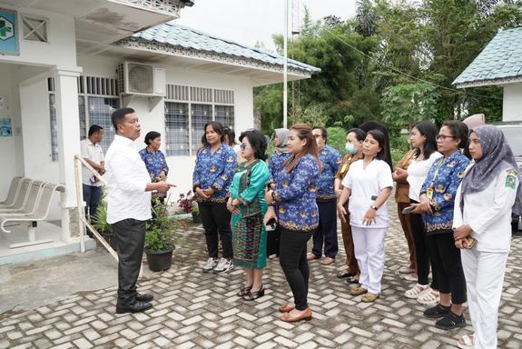 Di Puskesmas Silou Malaha, Bupati Simalungun Minta Tempat Layanan Kesehatan itu Harus Bersih