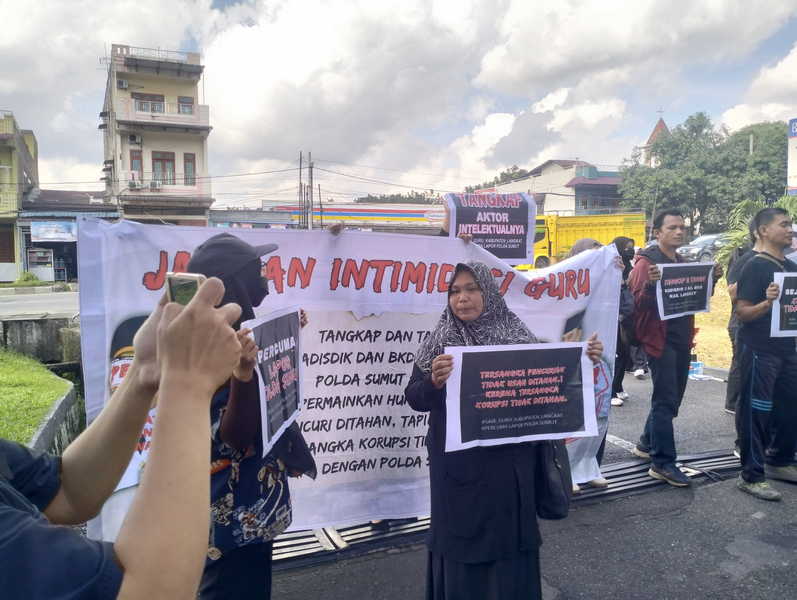 Guru Honorer Langkat Demo Polda Sumut karena Tidak Menahan Tersangka Korupsi