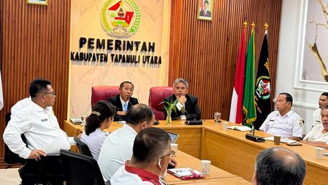 Bupati dan Wakil Bupati Tapanuli Utara Pimpin Rapat Evaluasi Kinerja dan Percepatan Realisasi Anggar