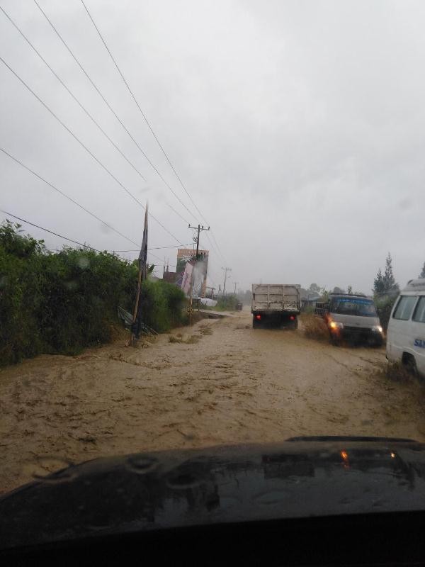 Banjir Jalan Raya Simpang Dokan-Tigapanah