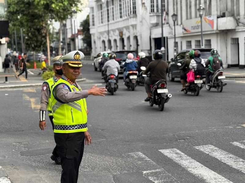 Pastikan Gatur Lalin Pagi Optimal, Dirlantas Polda Sumut Cek Anggota di Titik Padat Medan