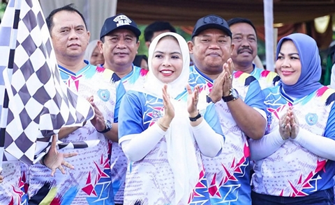 Peringati HUT ke-81 Labuhanbatu, Bupati Maya Lepas Jalan Santai di Panai Tengah